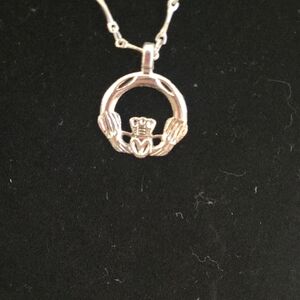 Elegant Silver Claddagh Pendant Necklace